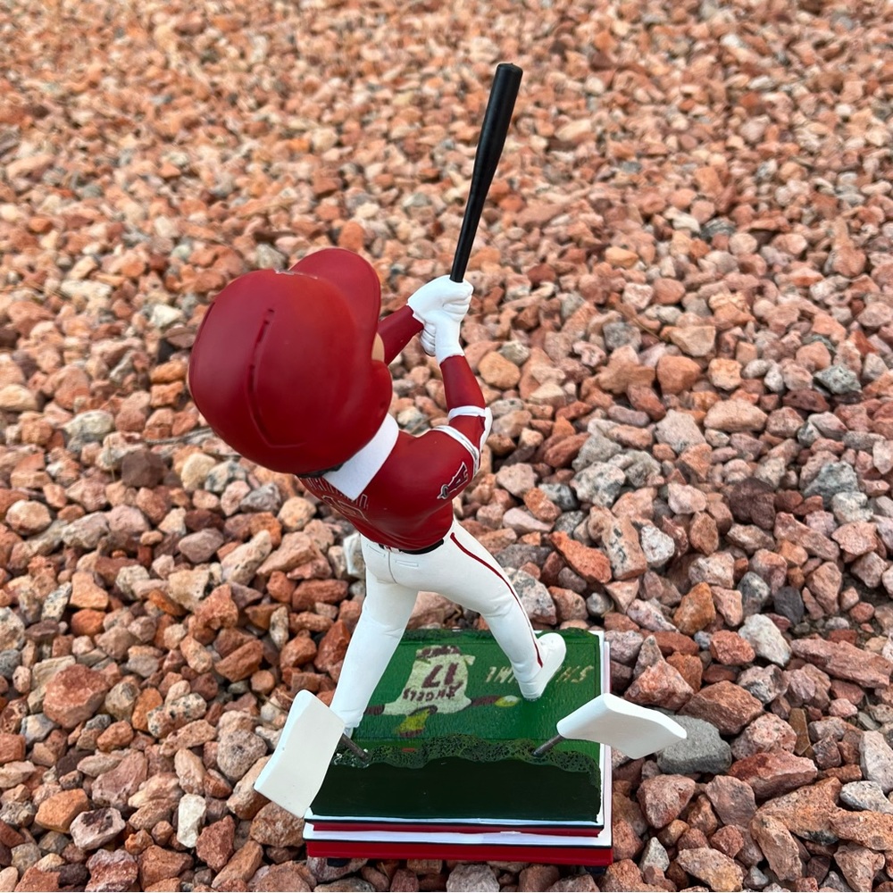 FOCO Shohei Ohtani Los Angeles Angels Hometown Bobblehead MLB Baseball - Picture 2 of 8